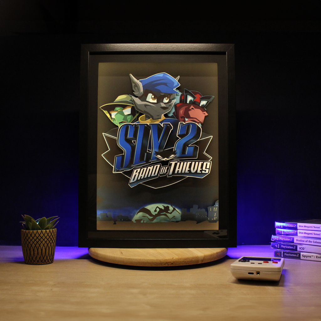 Dioramax - Cadre lumineux LED Sly 2 | Déco Gaming-room | Tableau lumineux | Affiche jeux vidéo | Idée cadeau gamer | Retro-gaming