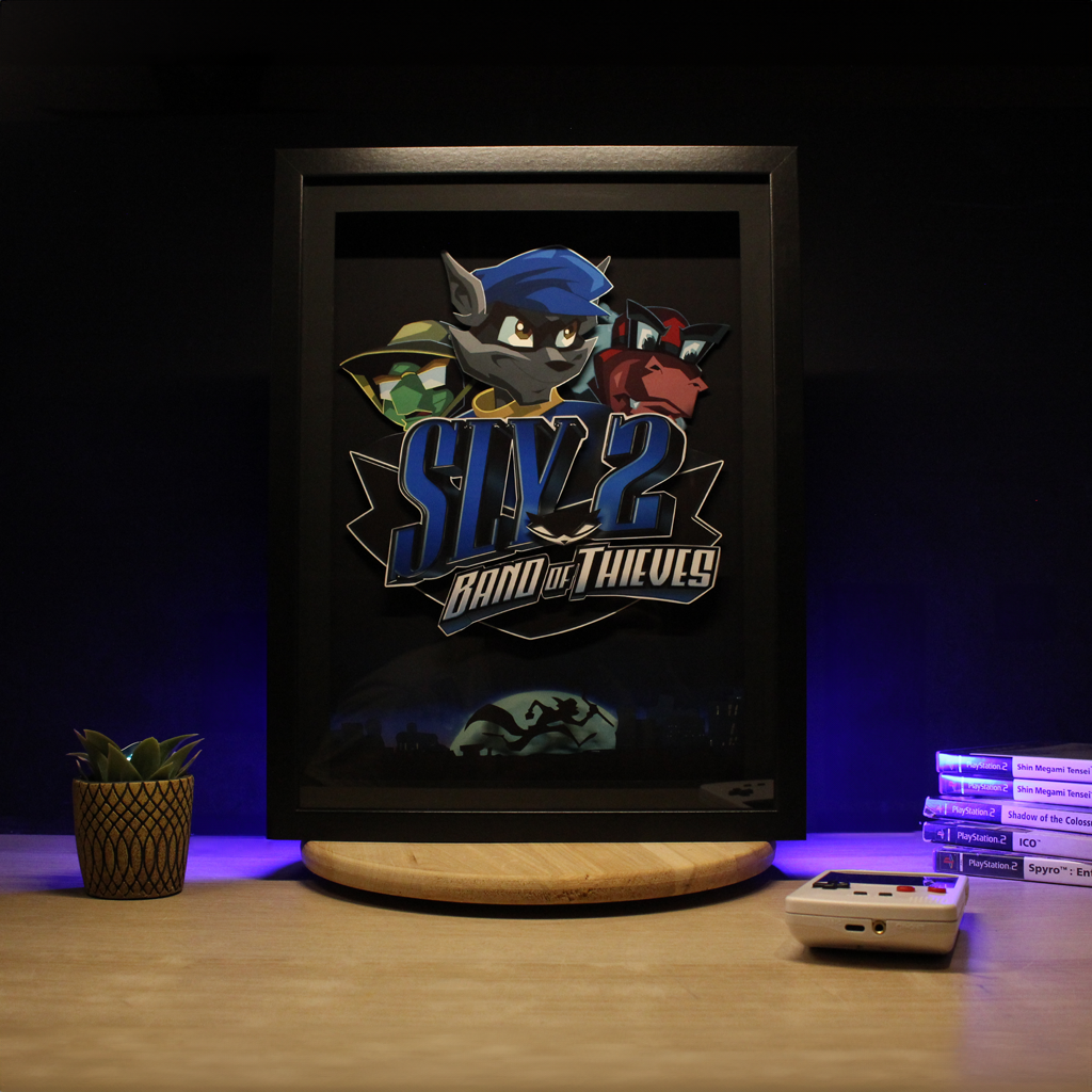 Dioramax - Cadre lumineux LED Sly 2 | Déco Gaming-room | Tableau lumineux | Affiche jeux vidéo | Idée cadeau gamer | Retro-gaming