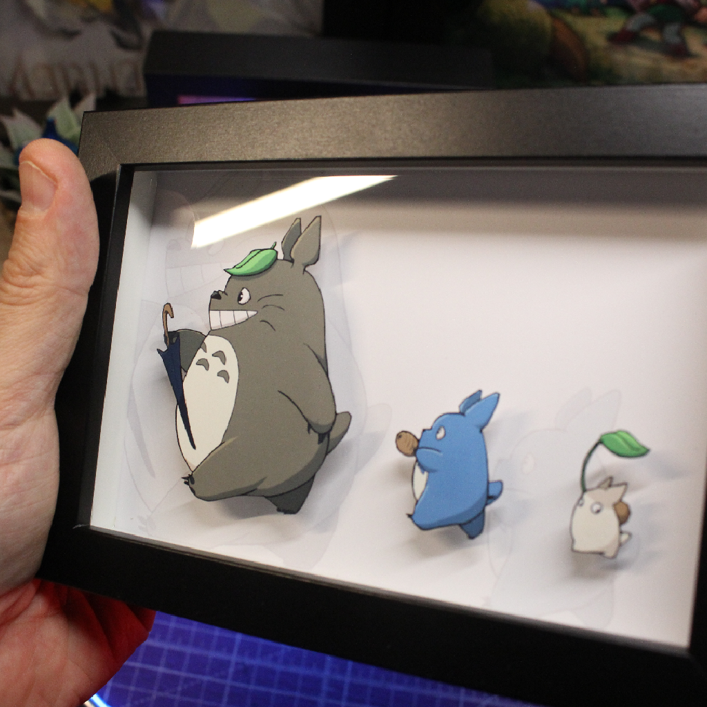 Dioramax - Cadre lumineux LED Totoro| Déco Gaming-room | Tableau lumineux | Affiche jeux vidéo | Idée cadeau gamer | Retro-gaming