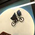 Dioramax - Cadre lumineux LED E.T | Déco Gaming-room | Tableau lumineux | Affiche jeux vidéo | Idée cadeau gamer | Retro-gaming