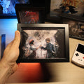 Dioramax - Cadre lumineux LED Expedition 33 | Déco Gaming-room | Tableau lumineux | Affiche jeux vidéo | Idée cadeau gamer | Retro-gaming