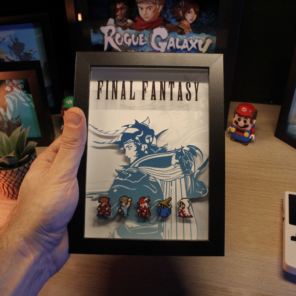 Dioramax - Cadre lumineux LED FF
| Déco Gaming-room | Tableau lumineux | Affiche jeux vidéo | Idée cadeau gamer | Retro-gaming