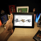 Dioramax - Cadre lumineux LED Gould_and_ghosts | Déco Gaming-room | Tableau lumineux | Affiche jeux vidéo | Idée cadeau gamer | Retro-gaming