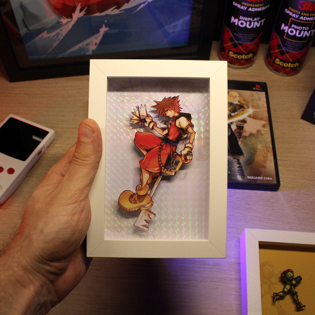 Dioramax - Cadre lumineux LED Kingdom Heart | Déco Gaming-room | Tableau lumineux | Affiche jeux vidéo | Idée cadeau gamer | Retro-gaming