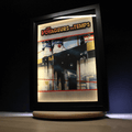 Dioramax - Cadre lumineux LED Les voyageurs du temps | Déco Gaming-room | Tableau lumineux | Affiche jeux vidéo | Idée cadeau gamer | Retro-gaming
