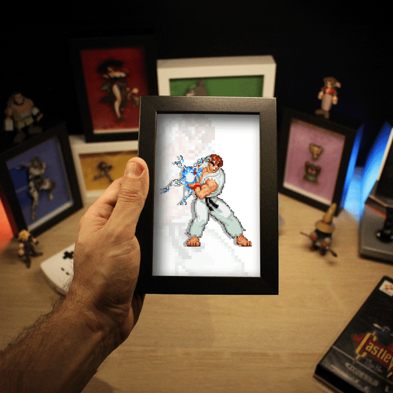 Dioramax - Cadre lumineux LED Ryu | Déco Gaming-room | Tableau lumineux | Affiche jeux vidéo | Idée cadeau gamer | Retro-gaming