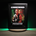 Dioramax - Cadre lumineux LED Predator | Déco Gaming-room | Tableau lumineux | Affiche jeux vidéo | Idée cadeau gamer | Retro-gaming