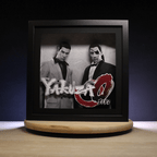 Dioramax - Cadre lumineux LED Yakuza 0 | Déco Gaming-room | Tableau lumineux | Affiche jeux vidéo | Idée cadeau gamer | Retro-gaming