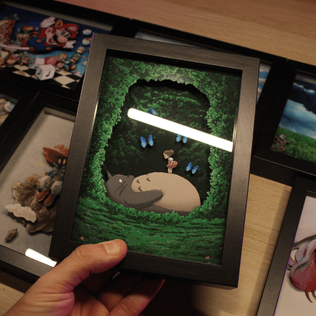Dioramax - Cadre lumineux LED Totoro | Déco Gaming-room | Tableau lumineux | Affiche jeux vidéo | Idée cadeau gamer | Retro-gaming