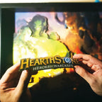 Dioramax - Cadre lumineux LED HearthStone | Déco Gaming-room | Tableau lumineux | Affiche jeux vidéo | Idée cadeau gamer | Retro-gaming