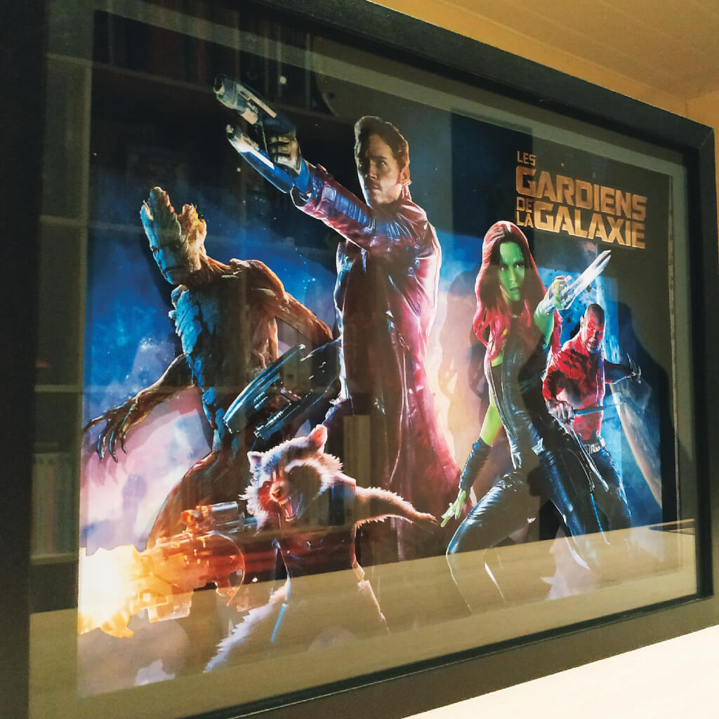 Dioramax - Cadre lumineux LED Les gardiens de la galaxie | Déco Gaming-room | Tableau lumineux | Affiche jeux vidéo | Idée cadeau gamer | Retro-gaming